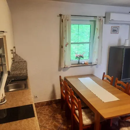 Сasa de vacaciones Pod Jesionami