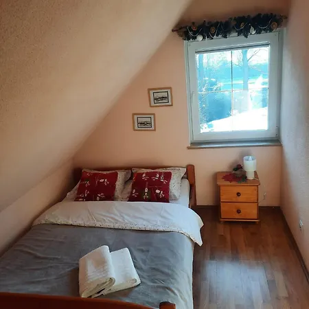 Pod Jesionami Semesterbostad Stronie Śląskie
