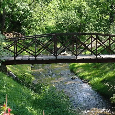 Pod Jesionami Сasa de vacaciones *